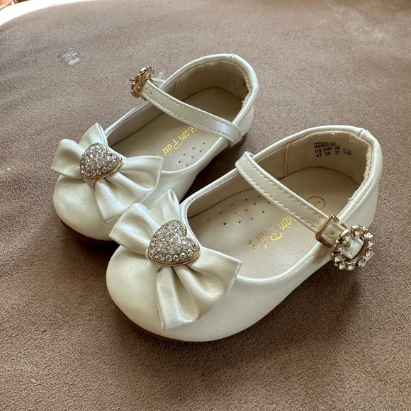 Sandals - Picture 5 of 5